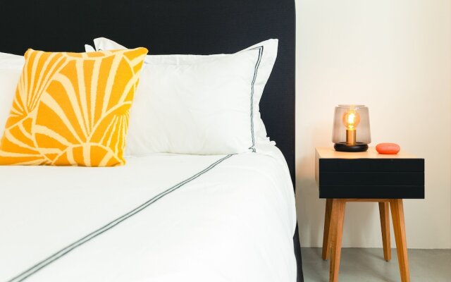 2br 2ba Romita Casa! Hi Tech & Super Modern!