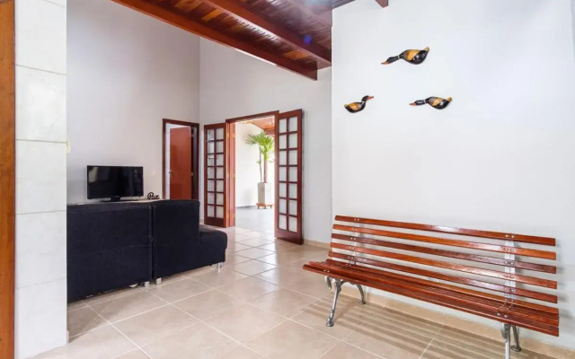 Bh 12: Casa Com Piscina, Perfeita E Bem Localizada!!!