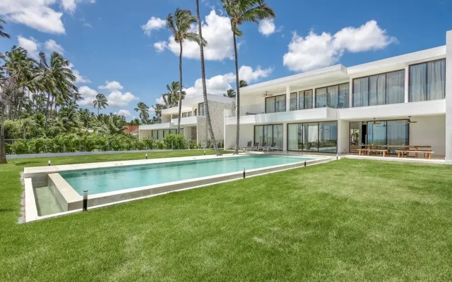 A Tale of Luxury Serenity and Oceanfront Bliss