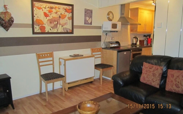 Upper Lake Chalet , Dog and Pet Friendly
