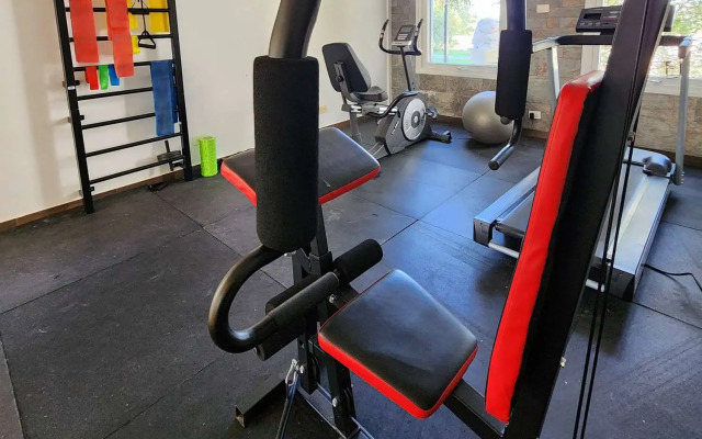 Howard Johnson by Wyndham Funes