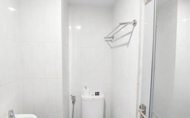 Relaxing Studio Apartment at Mansyur Residence