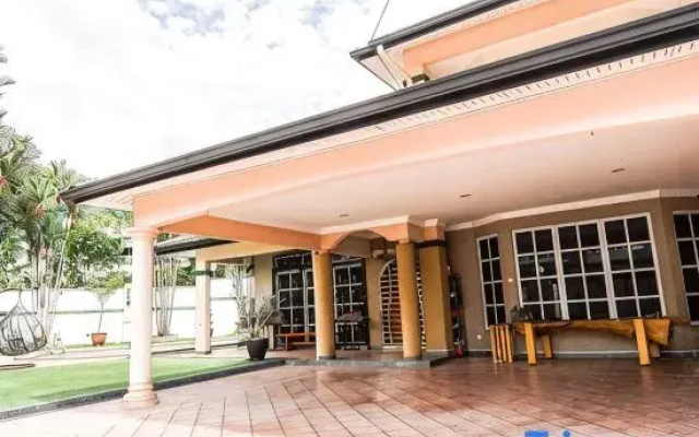 Wangsa Maju Luxury Villa with Private Pool-12pax