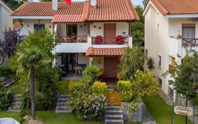 Casa Costa for 7 guests near Fourka beach