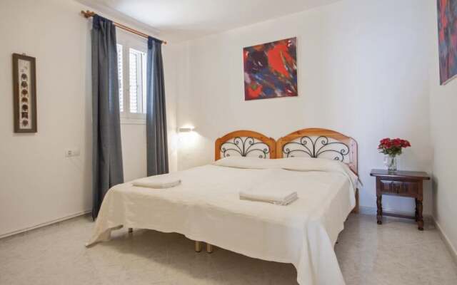 Villa - 3 Bedrooms with Pool, WiFi and Sea views - 106384