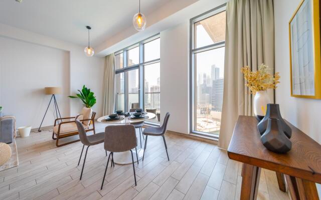 DXB - The Atria Residences - 2007 - DT