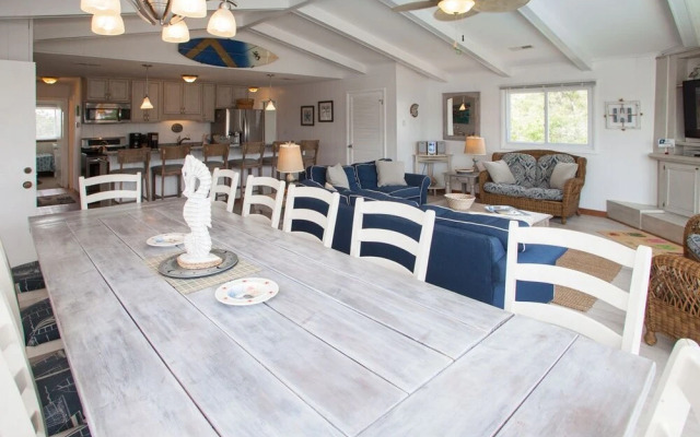 Blue Moon - 7 Br Home