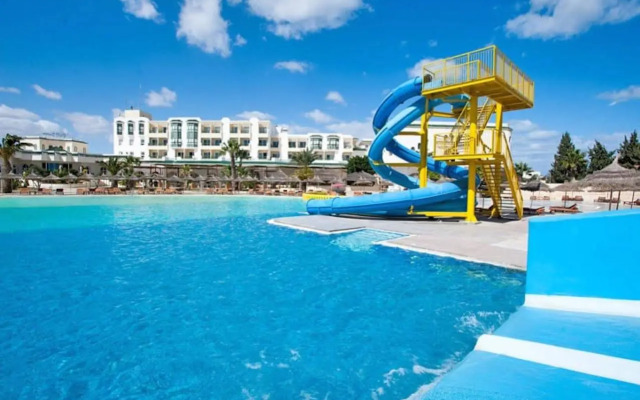 Soviva Resort - Families Only