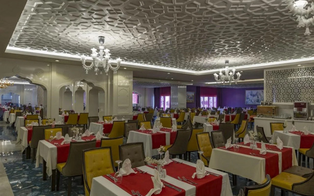 Royal Taj Mahal - All Inclusive