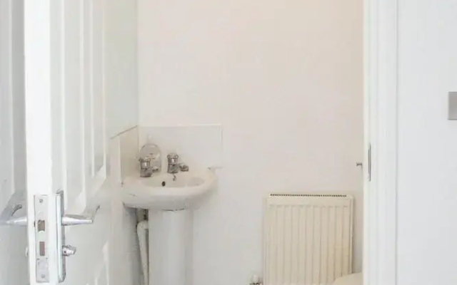 5 Bed Detached House - Sleeps 14