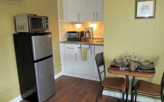 Edgewater Resorts - Edgewater Inn