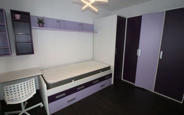 Villa con piscina Activa28