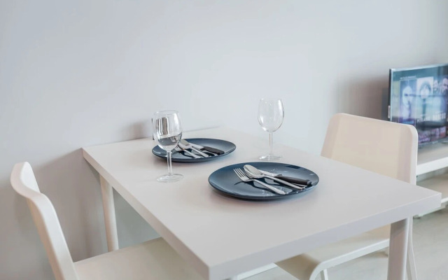 Trendy, Executive Studio, In Downtown To