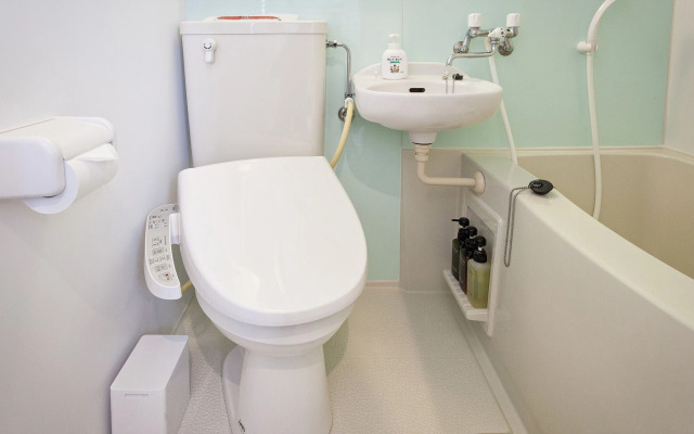 Living Inn Asahibashiekimae Premier