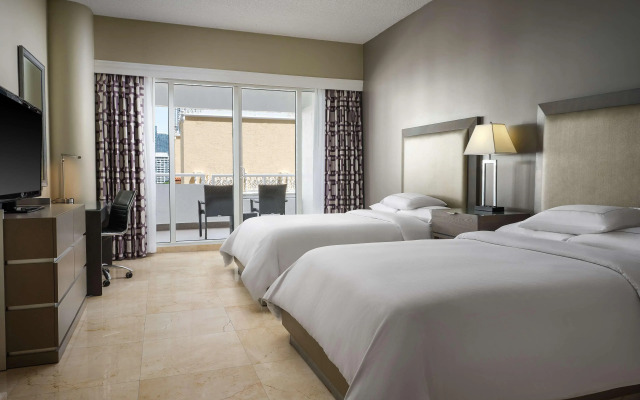 DoubleTree by Hilton Grand Hotel Biscayne Bay