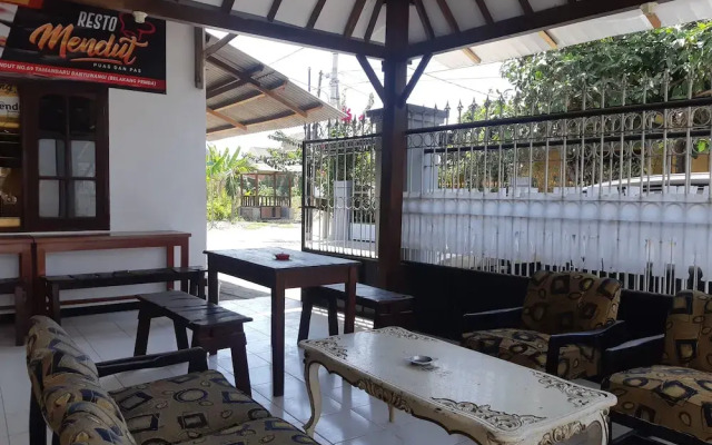 Oyo 2365 Griya Kost Mendut