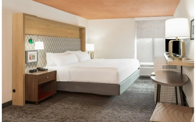Holiday Inn Roanoke Airport – Conference CTR by IHG