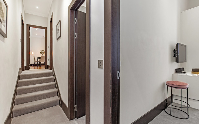 130 Queen's Gate Apartments