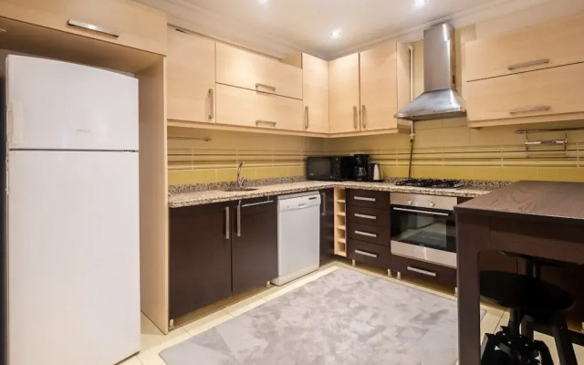 Missafir Exclusive Flat With Balcony in Nisantasi