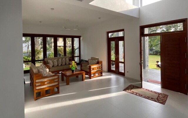 Spacious Stand-alone 2-bed Villa in Galle