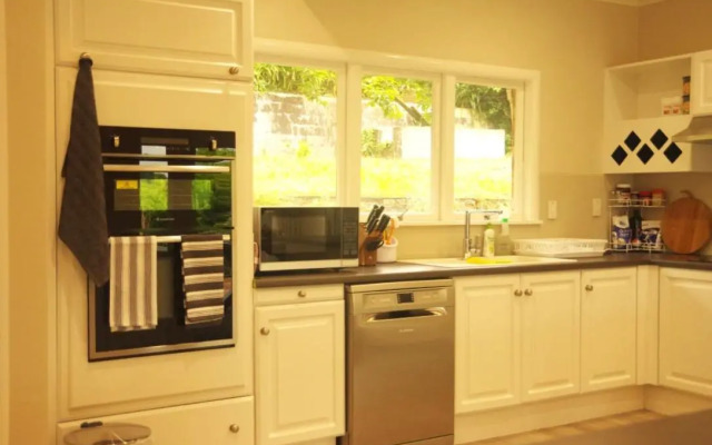 Lake Domain Boarding Holiday House