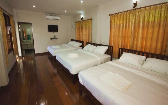 Rai Lam Poo Farm and Camping Resort