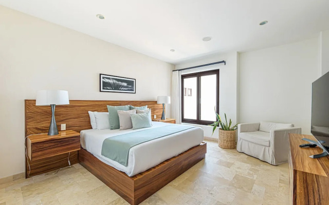 Playa de La Paz Condominiums
