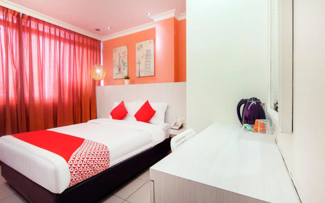 Super OYO 761 City Hotel
