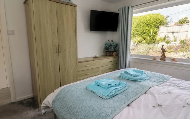 Benllech Bay Cottage