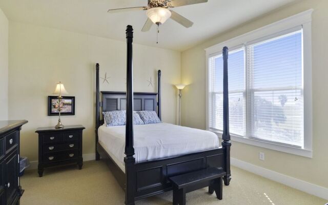 Beach Blast 3 Br home by RedAwning