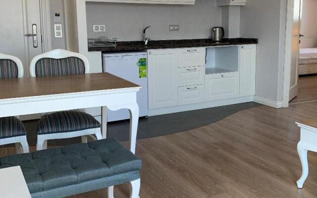 Define Beach Suites