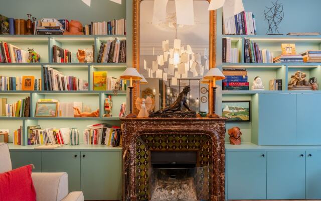Paris Wagram Design Residence
