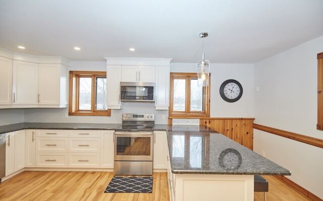 Grand Niagara Estate Lodge
