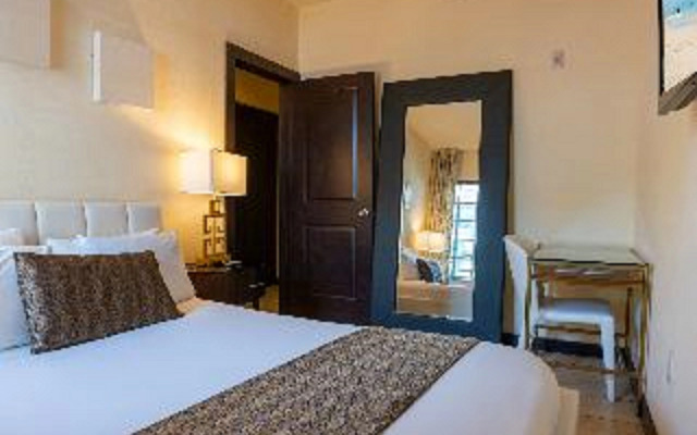 Tradewinds Apartment Hotel