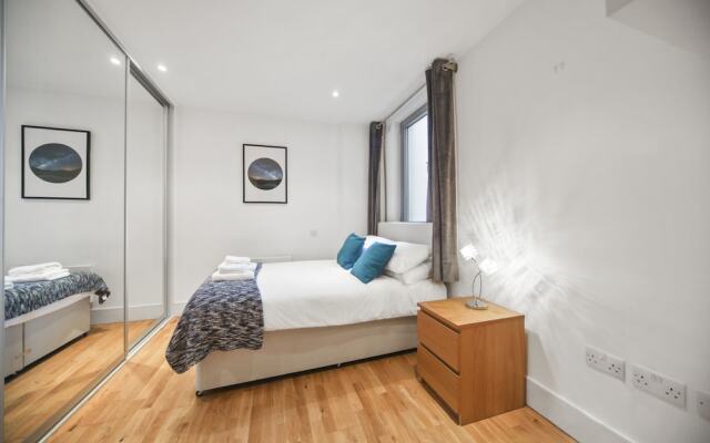 2 Bed Executive Apartment Near Camden Market with WiFi