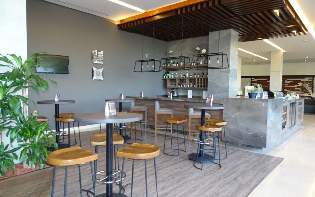 Hampton Inn by Hilton Celaya
