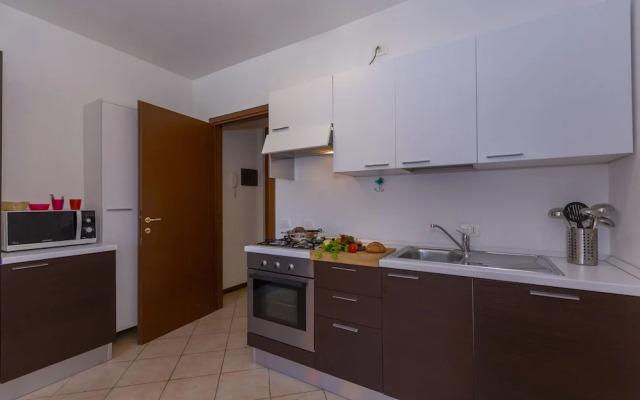 Fontana Del Lago Apt. 13