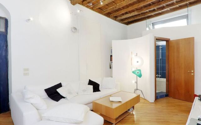 Colosseo Nice Terrace Apartment