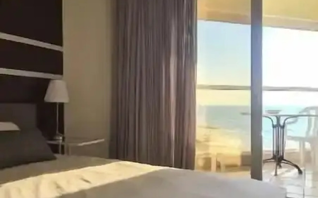 SHaYaSH apartments Leonardo Bat-Yam