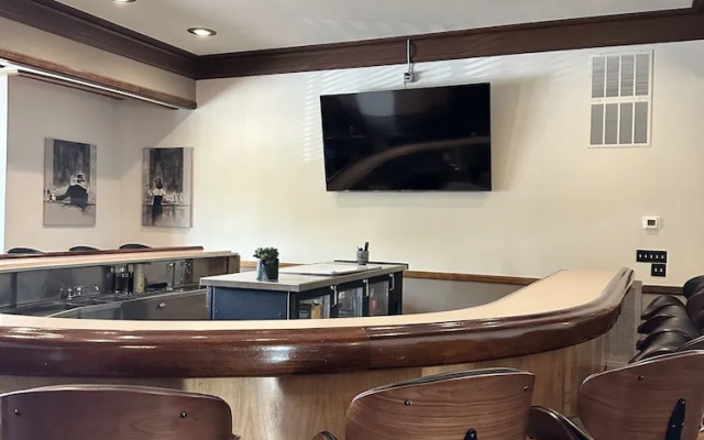 The Lodge Luxury Suites