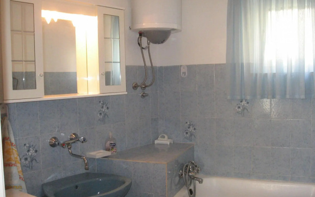 Apartment Pero - free wifi and air con