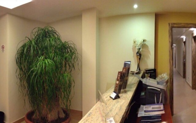 Prince Franklyn Hotel
