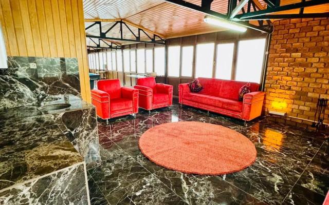Lahza Hills Resort