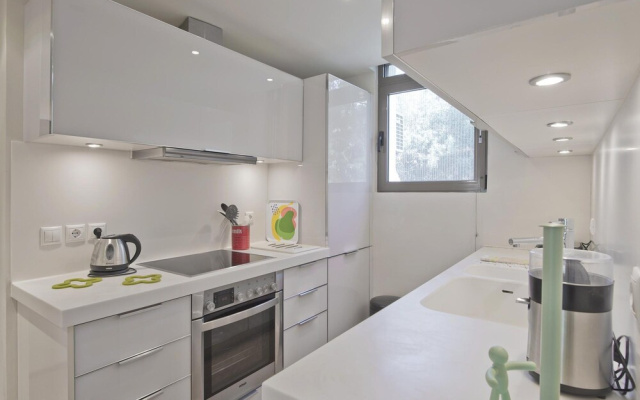 Sea Breeze Apartment