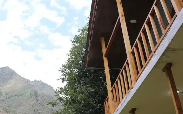 Boho Grove Cafe and Stay