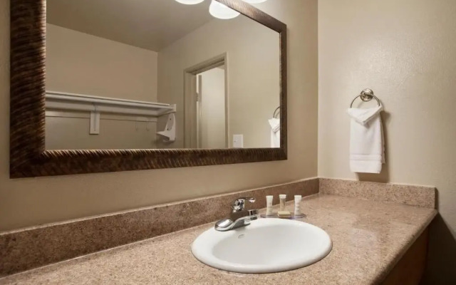 Super 8 by Wyndham Vallejo/Napa Valley