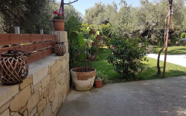 Elia Guesthouse