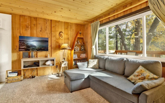 Holmes Away From Home #2485