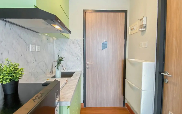 Warm Minimalist Studio Apartment Monroe Tower