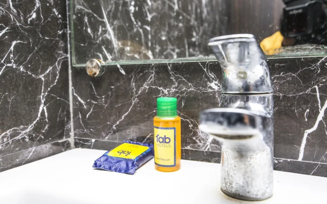 De Sivalika Howrah by FabHotel